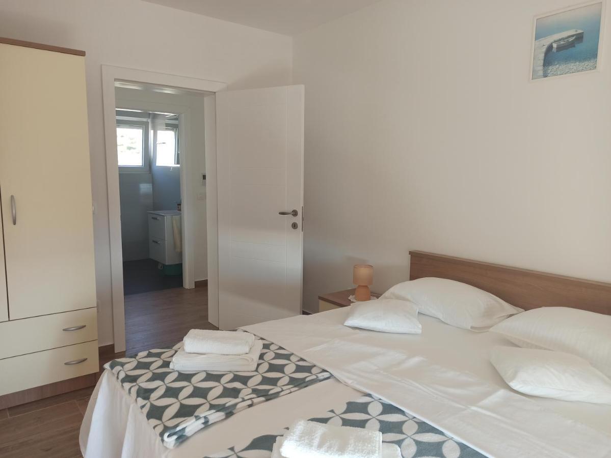 Apartment Bolanca Primošten Esterno foto